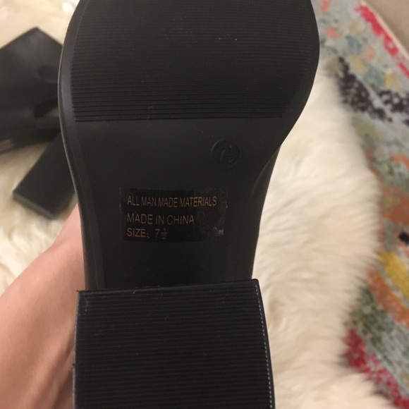 ♠️Black Leather Peep Toe Black Heel Booties NWOT - Picture 5 of 5